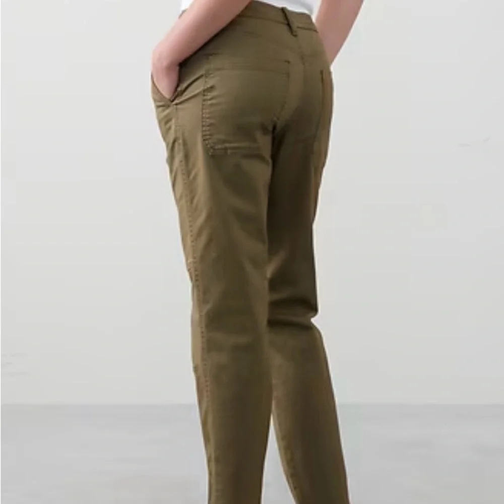 Banana Republic Chino Olive Green Pants NWT